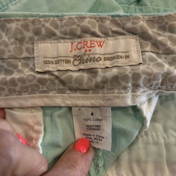 J Crew Mint Green Broken in Chinos Flat Front Beach Summer Short Shorts Size 4 - Picture 3 of 6